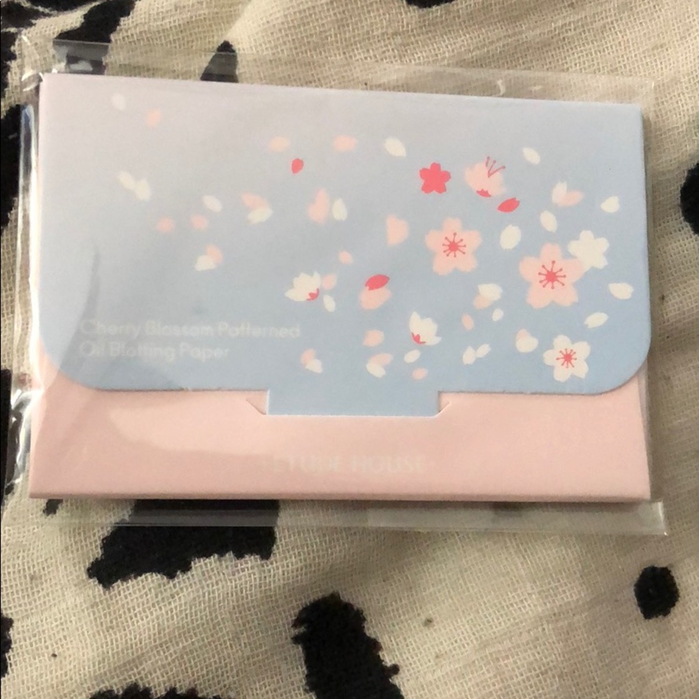 Brand New Etude House Travel Set - Picture 2 of 7